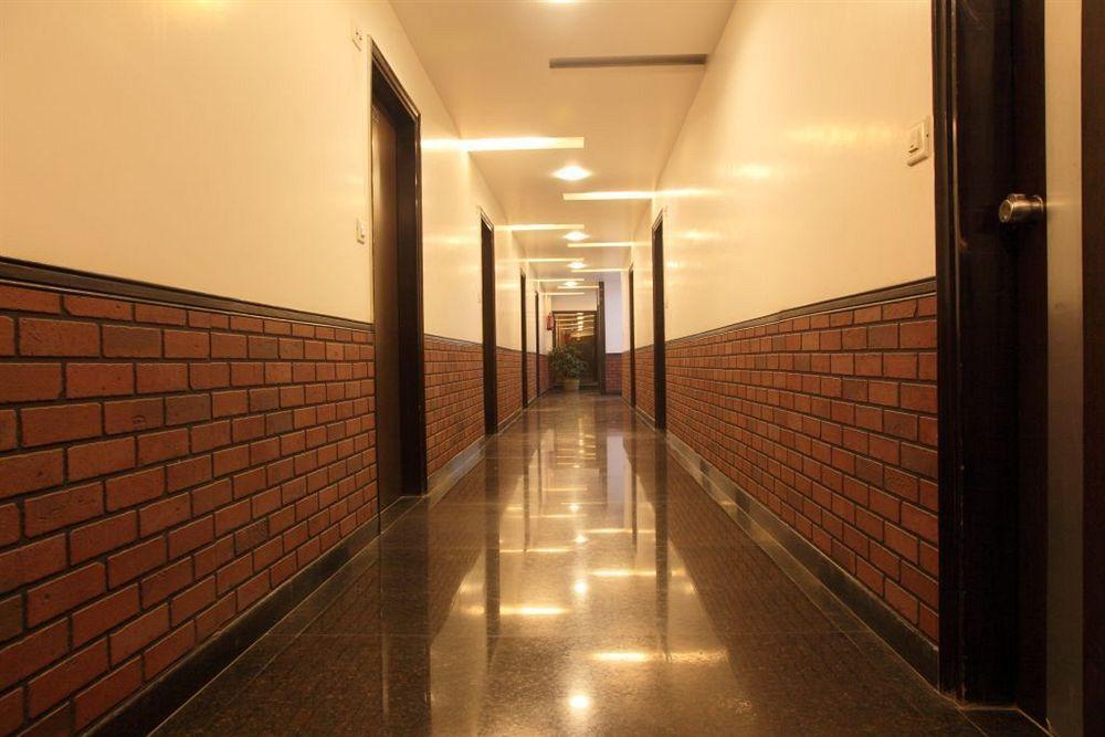 Hotel Lohmod At National Highway 8 - Free Airport Transffer 뉴델리 외부 사진