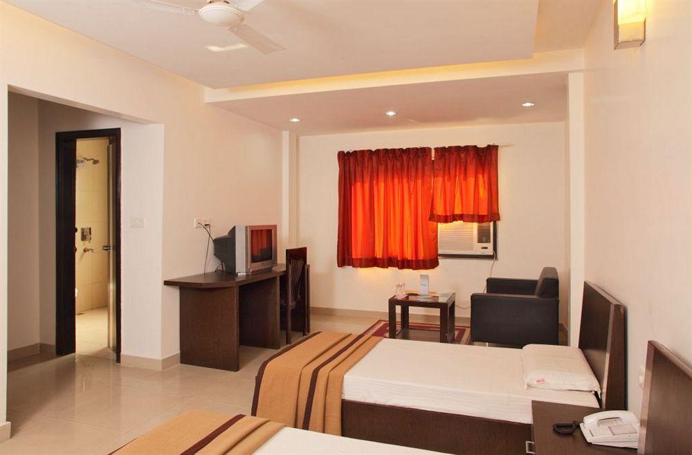 Hotel Lohmod At National Highway 8 - Free Airport Transffer 뉴델리 외부 사진