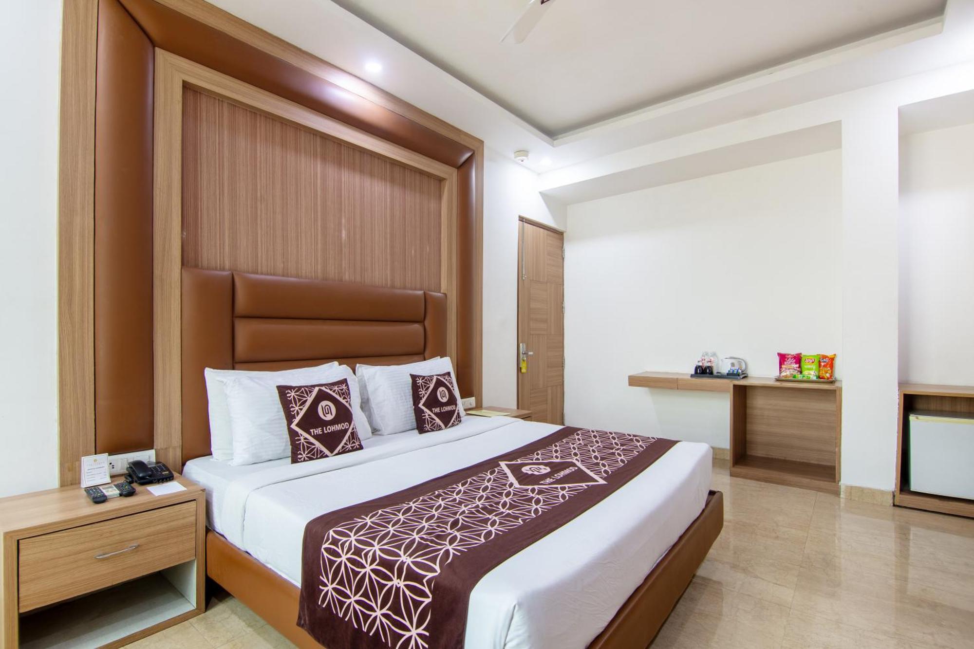 Hotel Lohmod At National Highway 8 - Free Airport Transffer 뉴델리 외부 사진